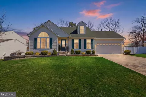 551 School House Rd, Williamstown, NJ 08094