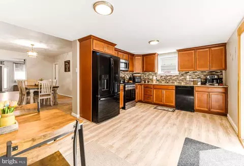 1013 Delsea Dr, Franklinville, NJ 08322