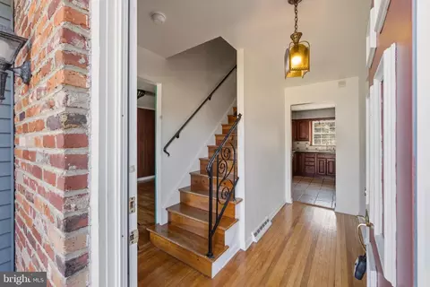 Entry Way - 413 Columbia Ave, Pitman, NJ 08071 photo 1 of 5