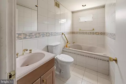 Bath - 413 Columbia Ave, Pitman, NJ 08071 photo 3 of 3