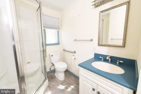 Bath - 413 Columbia Ave, Pitman, NJ 08071 photo 2 of 3