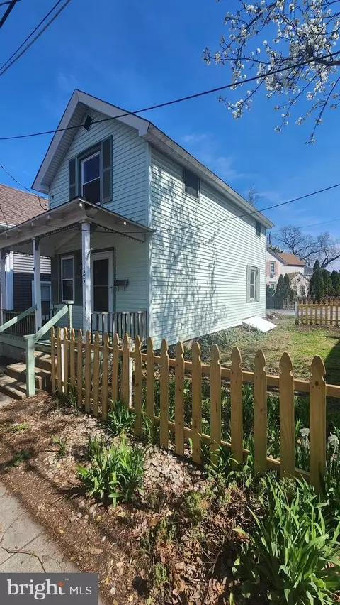 125 4th Ave, Pitman, NJ 08071