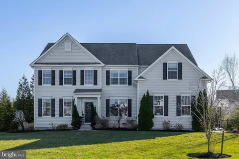 204 Brodie Ct, Mullica Hill, NJ 08062