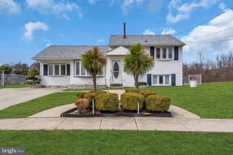 103 Carver Dr, Wenonah, NJ 08090