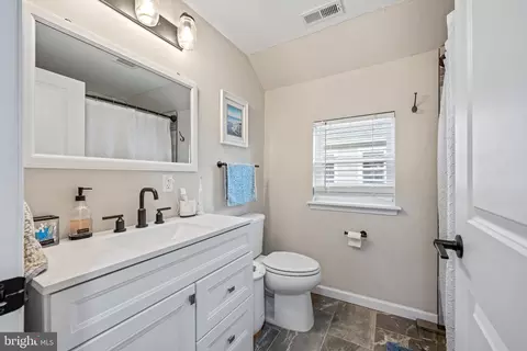 Bath - 215 Boulevard Ave, Pitman, NJ 08071 photo 2 of 2