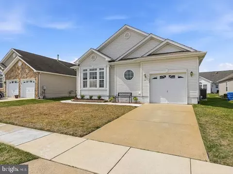 539 Riviera Dr, Williamstown, NJ 08094