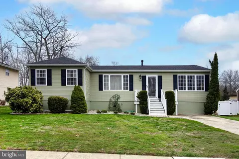 112 Karen Dr, Williamstown, NJ 08094