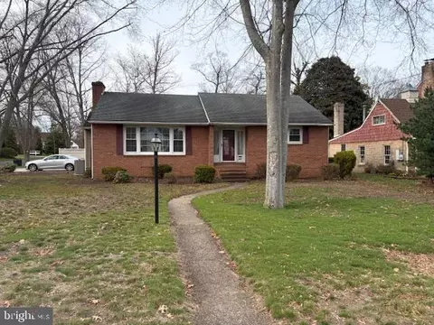 401 Elm St, Wenonah, NJ 08090