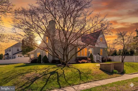 303 Main St, Mantua, NJ 08051
