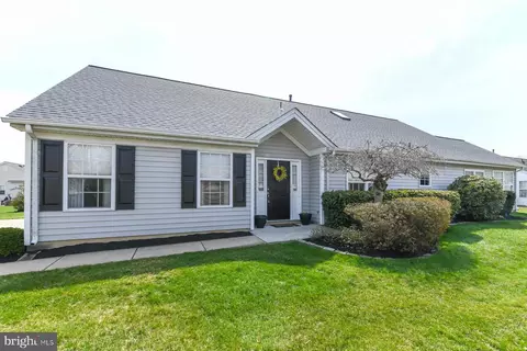6 Phoebe Ter, West Deptford, NJ 08086