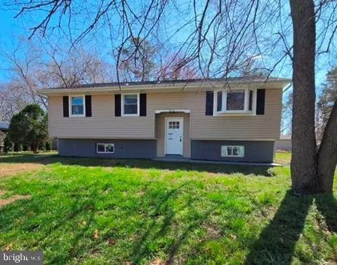 804 Pine Ave, Clayton, NJ 08312