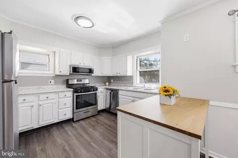 Kitchen - 347 Harding Ct, Pitman, NJ 08071 photo 1 of 4