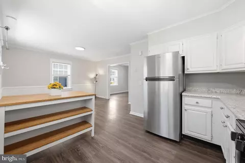 Kitchen - 347 Harding Ct, Pitman, NJ 08071 photo 4 of 4