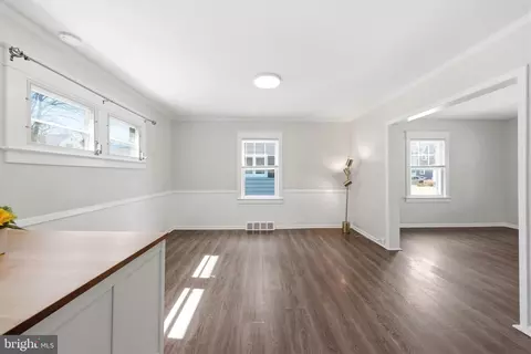 Living - 347 Harding Ct, Pitman, NJ 08071 photo 3 of 3
