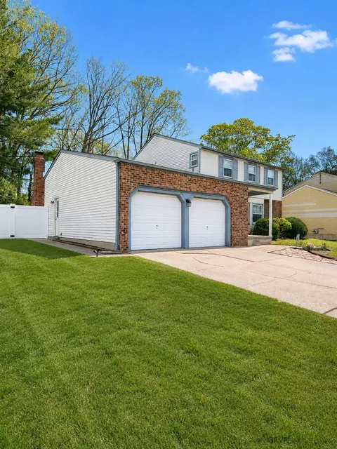 10 Argo Dr, Sewell, NJ 08080