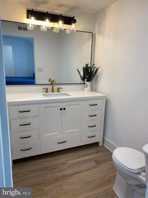 Bath - 105 3rd Ave, Pitman, NJ 08071 photo 3 of 9