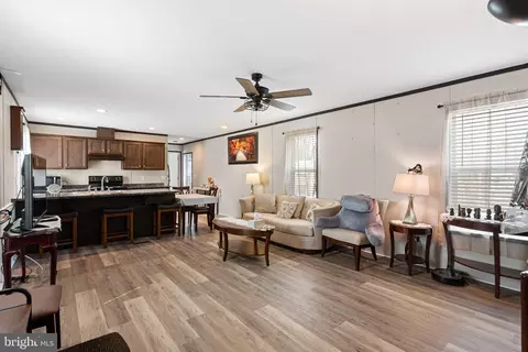 234 Iris Rd, Mullica Hill, NJ 08062