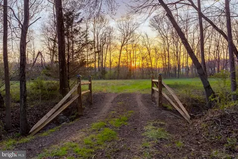 121 Moods Rd, Mullica Hill, NJ 08062