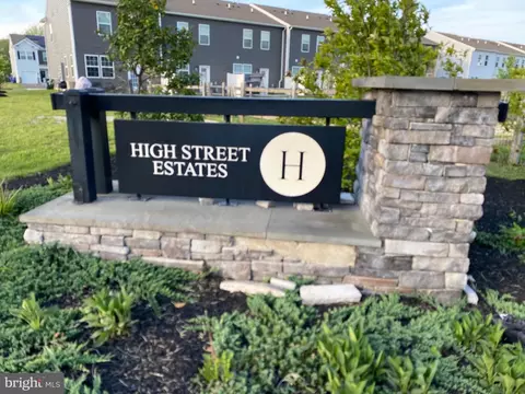 325 Mazzeo Dr, Glassboro, NJ 08028