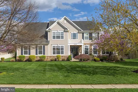 Exterior - 808 Derius Dr, Mickleton, NJ 08056 photo 2 of 8