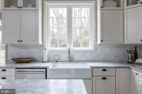 Kitchen - 808 Derius Dr, Mickleton, NJ 08056 photo 6 of 7
