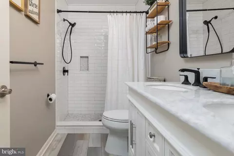 Bath - 808 Derius Dr, Mickleton, NJ 08056 photo 6 of 6