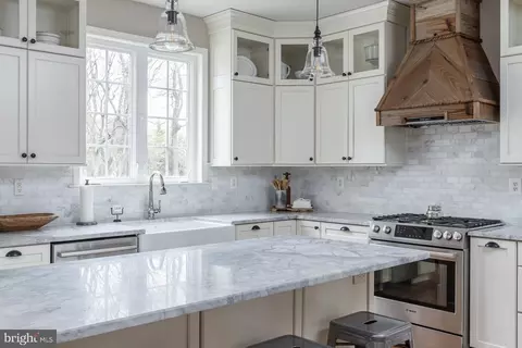 Kitchen - 808 Derius Dr, Mickleton, NJ 08056 photo 5 of 7
