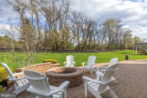 Exterior - 808 Derius Dr, Mickleton, NJ 08056 photo 7 of 8