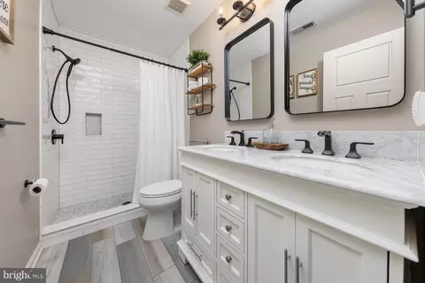 Bath - 808 Derius Dr, Mickleton, NJ 08056 photo 5 of 6