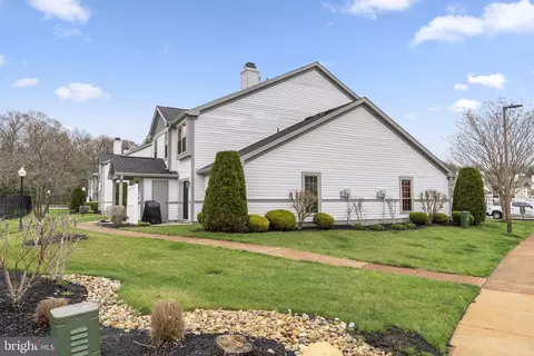 322 Steeplechase Ct, Woodbury, NJ 08096
