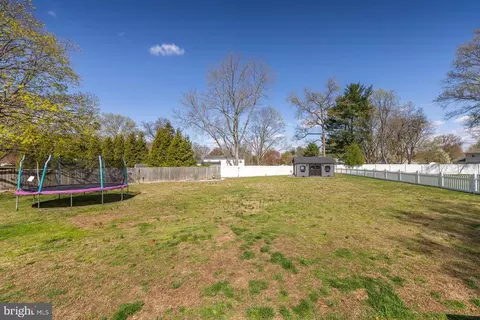 Exterior - 427 Birch Dr, Mickleton, NJ 08056 photo 8 of 10