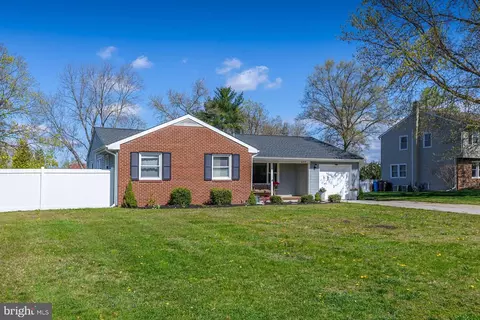 Exterior - 427 Birch Dr, Mickleton, NJ 08056 photo 10 of 10