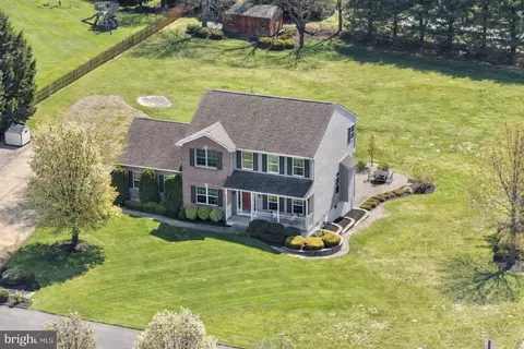 102 Concord Ct, Woolwich Township, NJ 08085