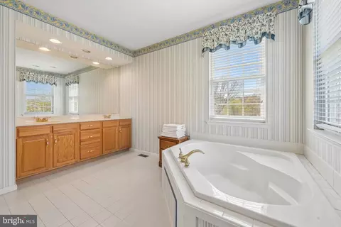 Bath - 51 Forage Dr, Mickleton, NJ 08056 photo 1 of 3