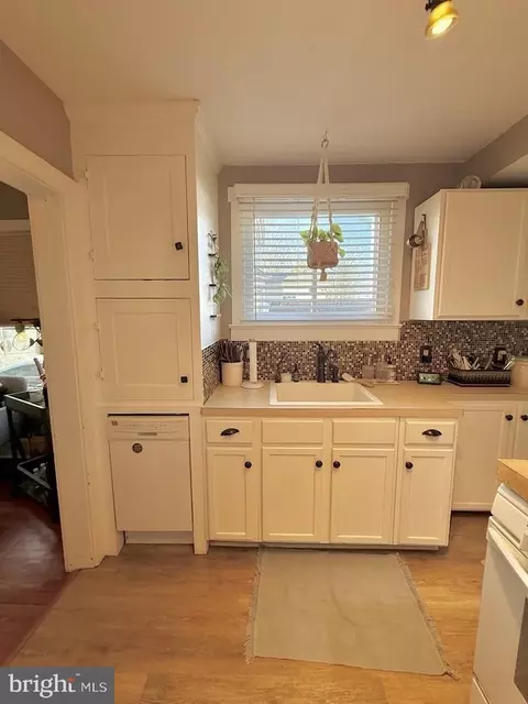 Kitchen - 65 Arbutus Ave, Pitman, NJ 08071 photo 1 of 2