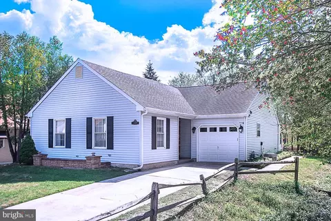 636 Caribbean Way, Williamstown, NJ 08094