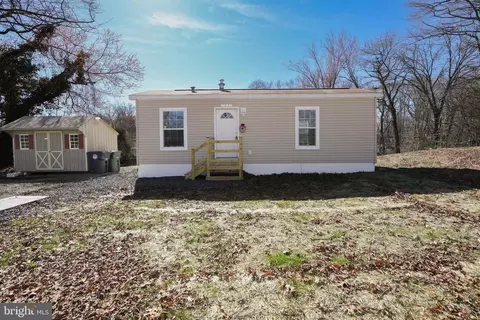312 Crystal Dr, Williamstown, NJ 08094