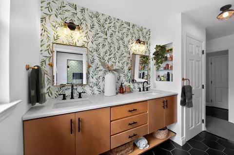 Bath - 436 Elm Ave, Pitman, NJ 08071 photo 1 of 4