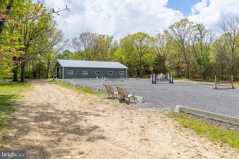 140 Colony Pl, Swedesboro, NJ 08085