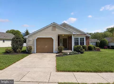 95 Lakebridge Dr, Deptford, NJ 08096