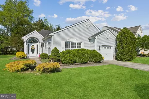 65 Pintail Dr, Glassboro, NJ 08028