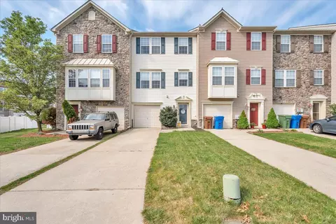 4 Hurff Ct, Swedesboro, NJ 08085