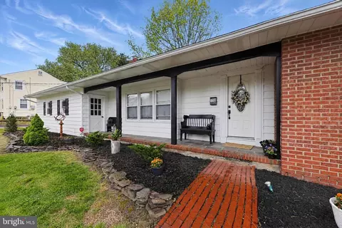 132 S Columbia St, Woodbury, NJ 08096