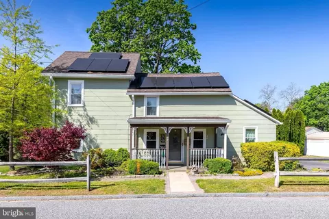 260 S Pearl St, Clayton, NJ 08312
