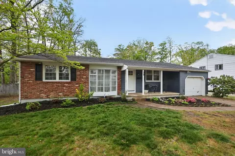 29 White Birch Rd, Blackwood, NJ 08012