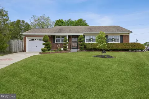817 Lexington Ave, Turnersville, NJ 08012