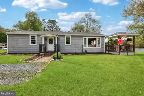 3858 Pine St, Williamstown, NJ 08094