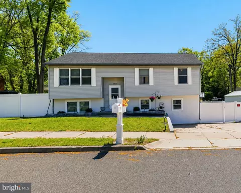 1911 Normandy Ave, Woodbury, NJ 08096