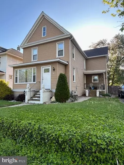 637 Greenwich Ave, Paulsboro, NJ 08066