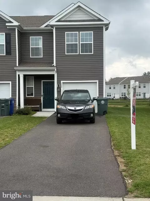 324 Mazzeo Dr, Glassboro, NJ 08028